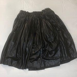 Zara Black Pleated mini skirt size medium. Faux leather Tag still attached.